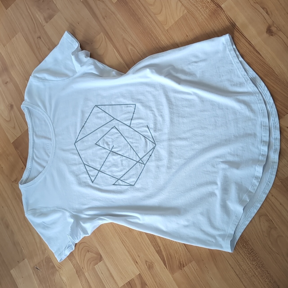 Lululemon Love Crew IIl Ghost Race Tee 6 8